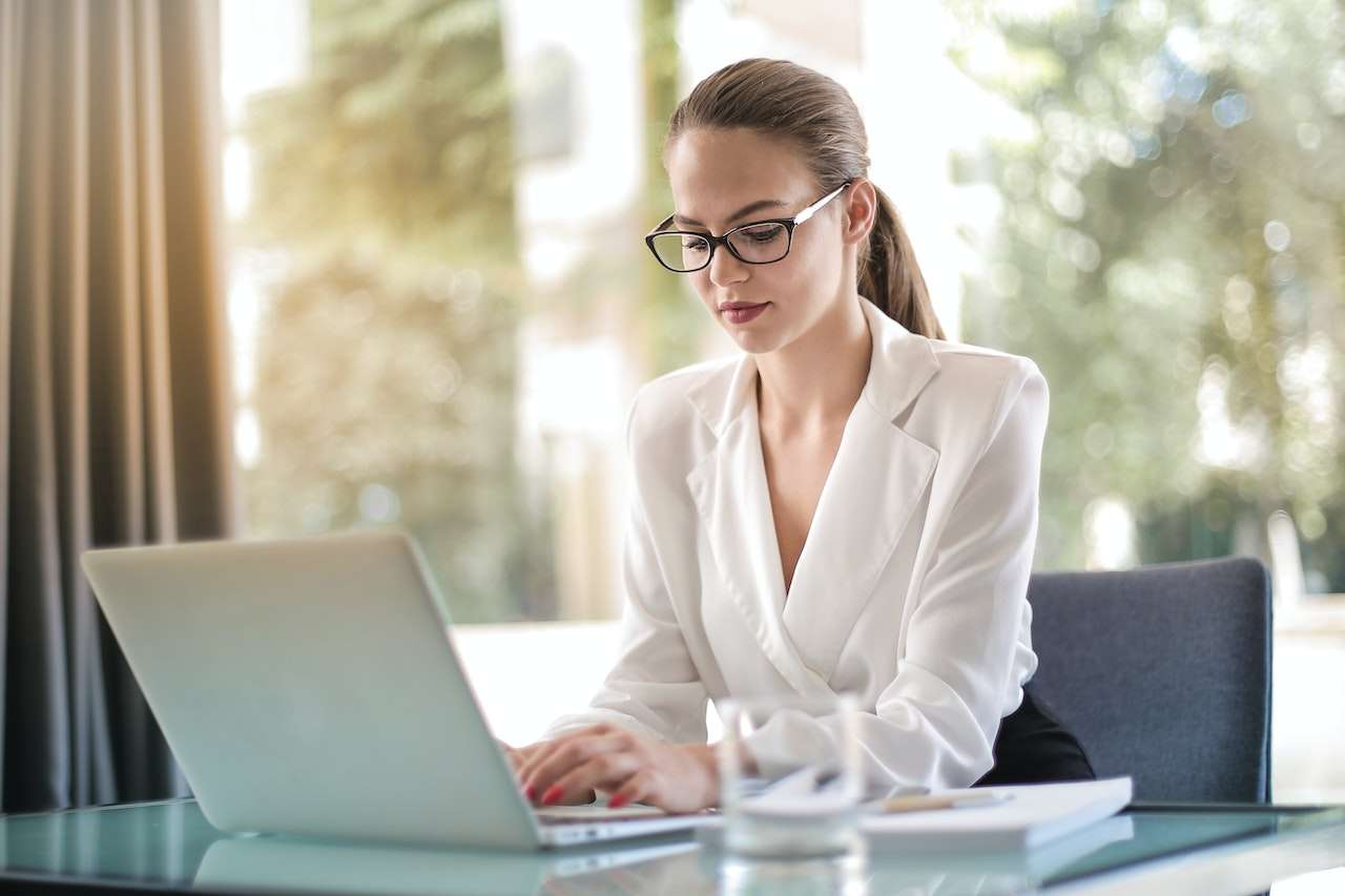 Awesome Virtual Assistant Profile